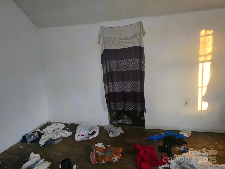 154 E Lacy Street, Chester, SC 29706 - Image #3