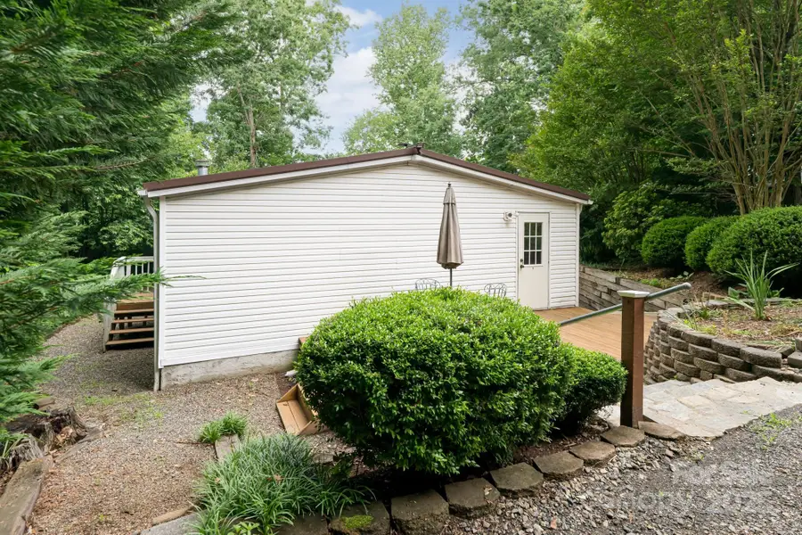 129 Oak Trails Pass, Leicester, NC 28748 - Image #2