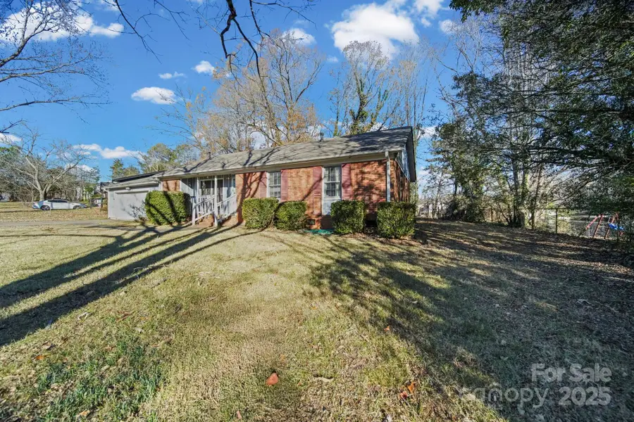 6916 David Avenue, Charlotte, NC 28214 - Image #2