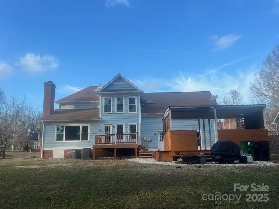 8428 Meadowcroft Court, Charlotte, NC 28215 - Image #2