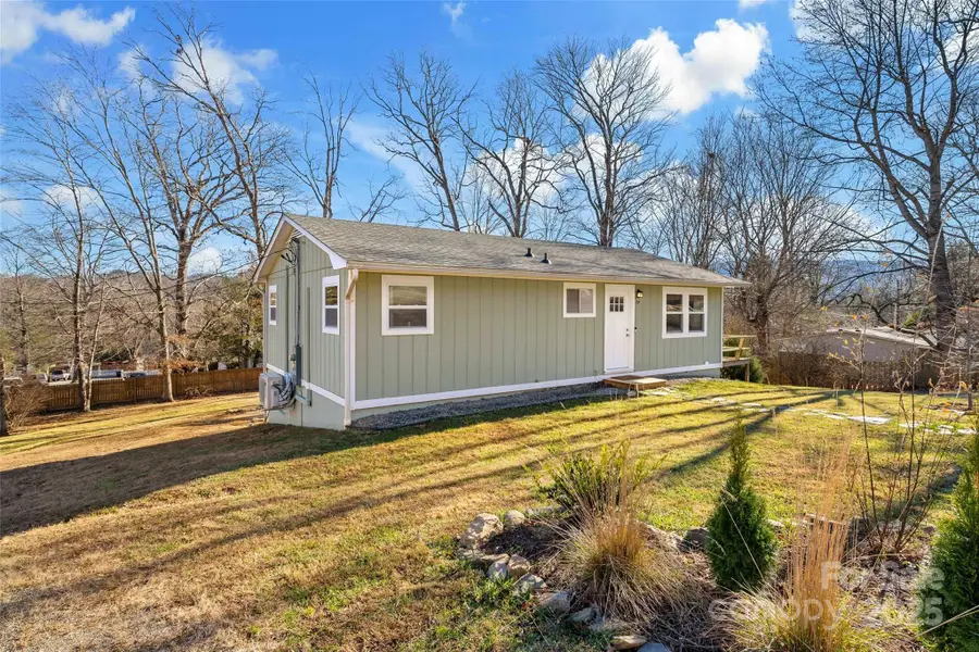 29 Alexander Street, Black Mountain, NC 28711 - Image #3