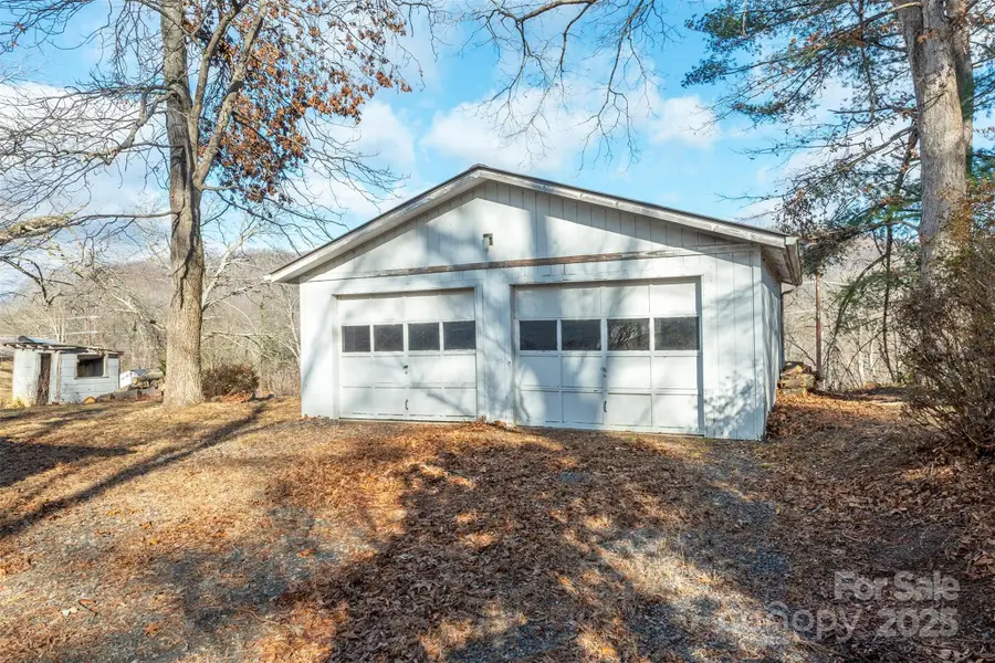 332 & 333 Richmond Avenue, Swannanoa, NC 28778 - Image #3