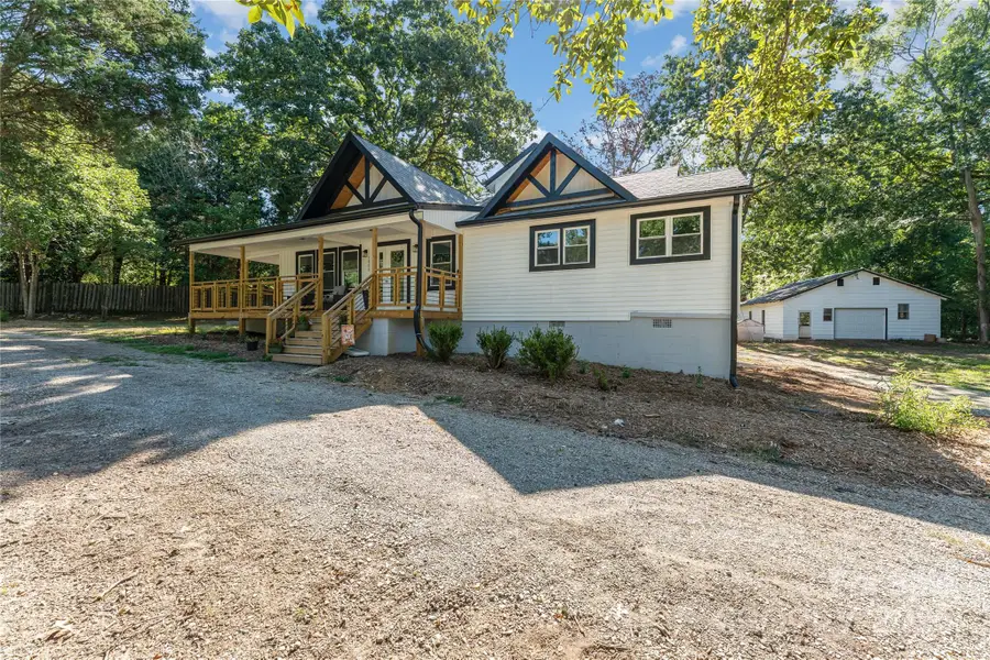 1916 New Garden Road, Greensboro, NC 27410 - Image #2