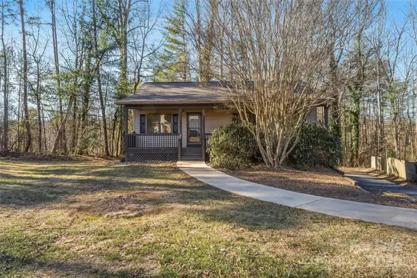 33 Ashwood Drive, Asheville, NC 28803