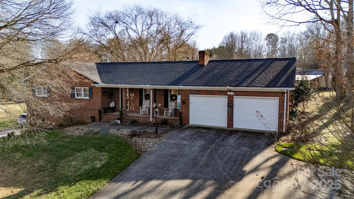222 Brentwood Drive, Maiden, NC 28650 - Image #1
