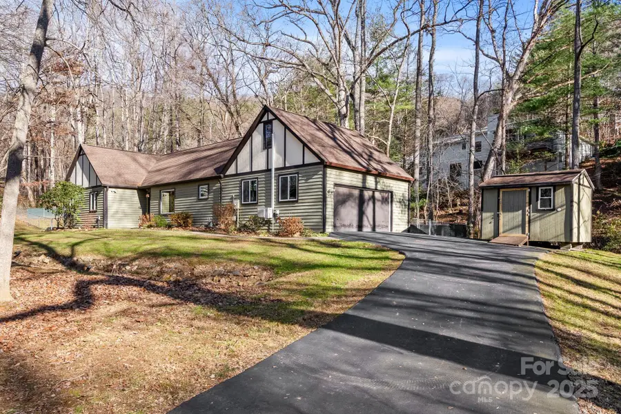 23 Ballantree Drive, Asheville, NC 28803 - Image #2
