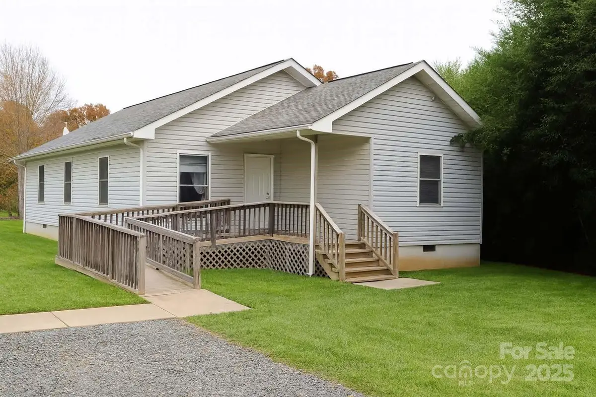 1012 N Canton Road, Canton, NC 28716 - Image #1