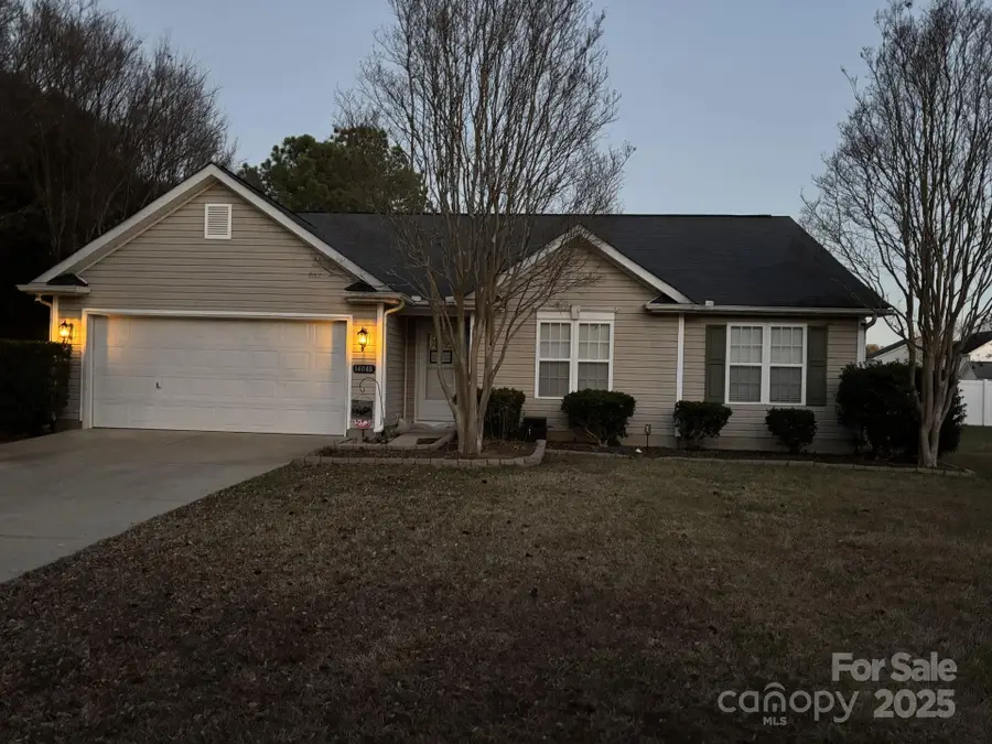 14048 Ballyshannon Lane, Charlotte, NC 28278 - Image #2