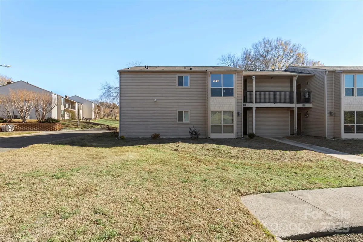 11021 Cedar View Road, Charlotte, NC 28226 - Image #1