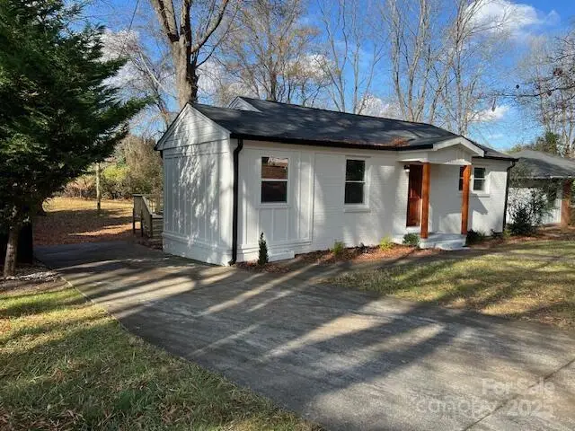 345 Fannie Circle, Charlotte, NC 28205 - Image #2