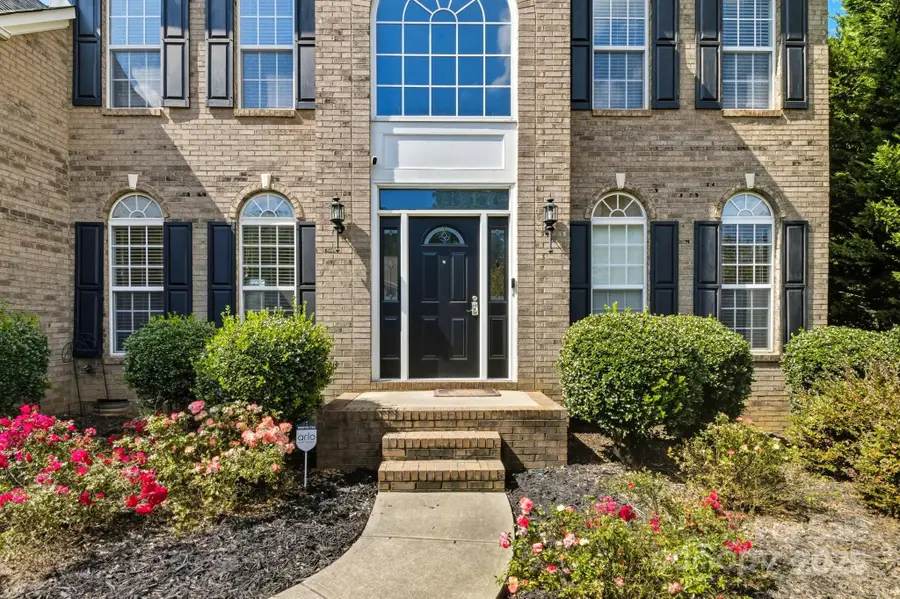 1121 Yarrow Street, Matthews, NC 28104 - Image #2