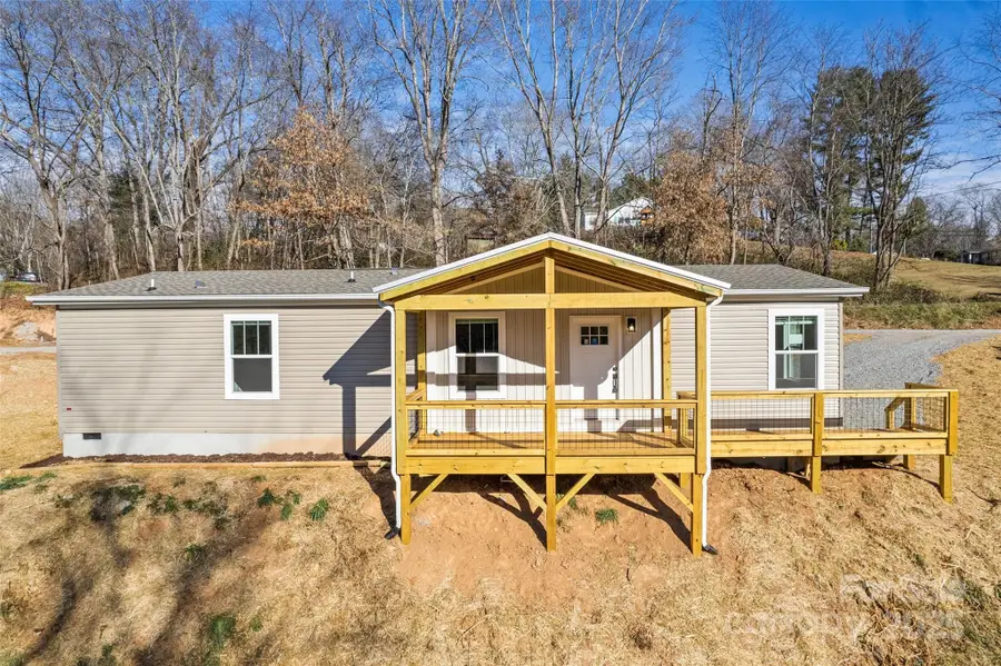 77 Geiranger Drive, Clyde, NC 28721 - Image #2