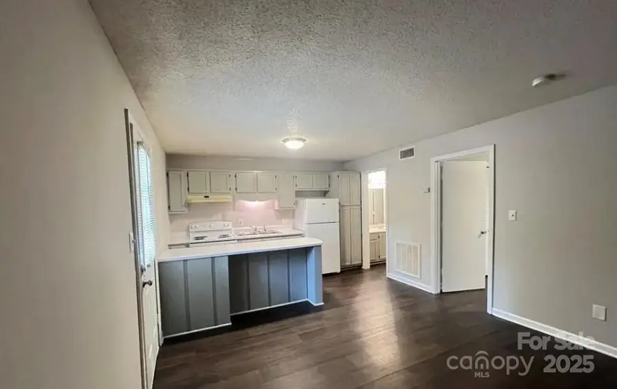 1090 7th Avenue Nw #14, Hickory, NC 28601 - Image #2