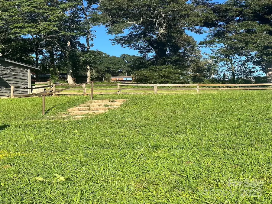 166 Cheryls Pass None, Love Valley, NC 28625 - Image #2