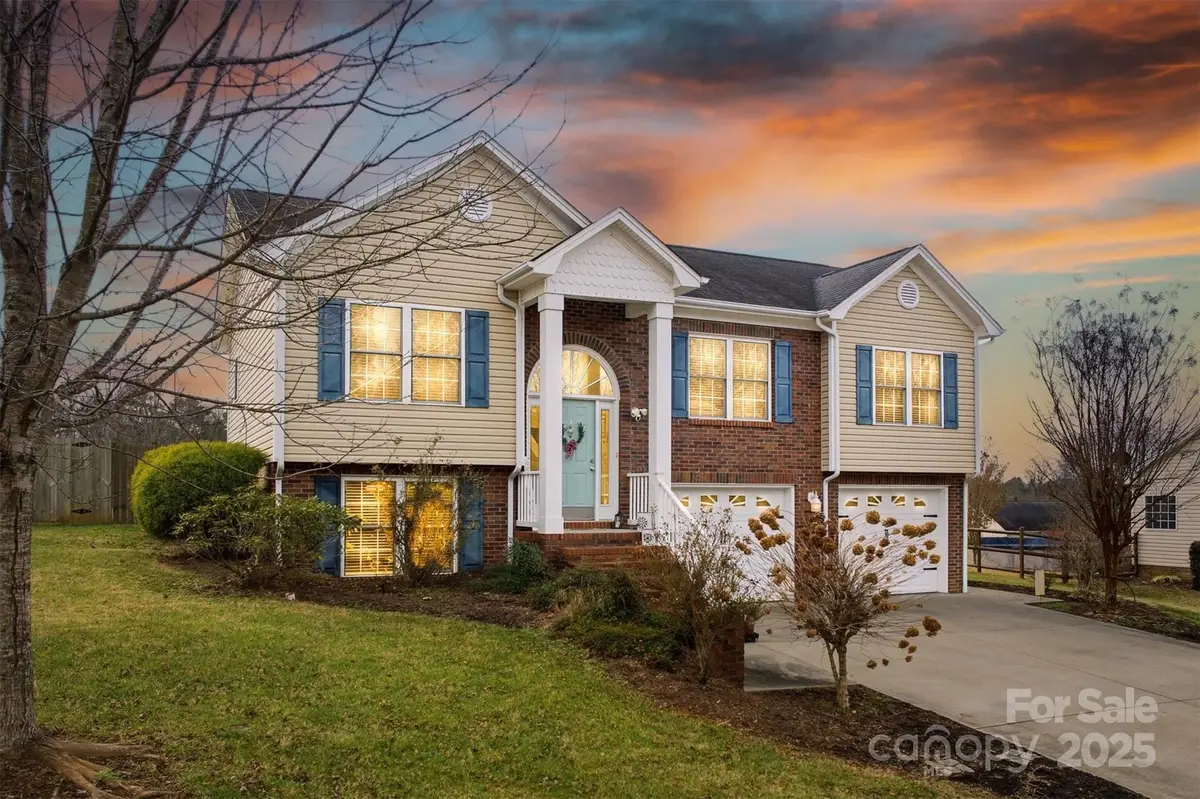 58 W Highland Avenue, Granite Falls, NC 28630 - Image #1