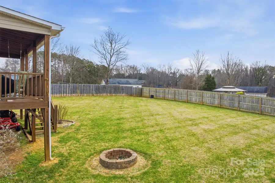 58 W Highland Avenue, Granite Falls, NC 28630 - Image #3
