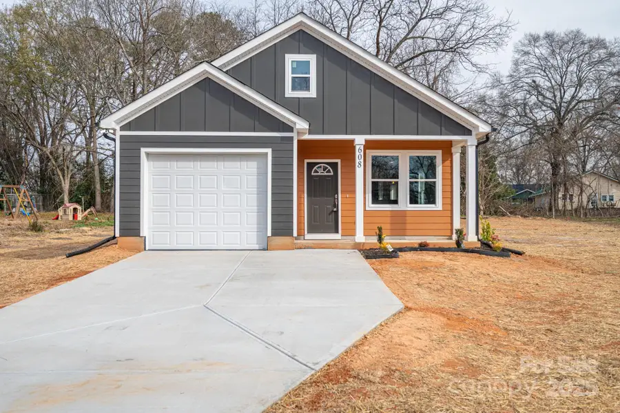 608 N Mountain Street, Cherryville, NC 28021 - Image #3