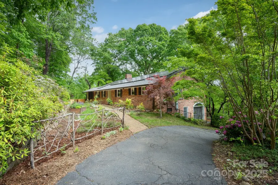 200 Allen Mountain Drive, Black Mountain, NC 28711 - Image #3