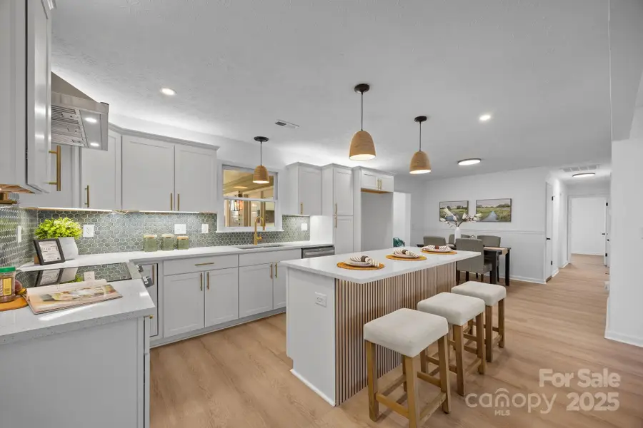 23 Coronet Lane, Hendersonville, NC 28792 - Image #2