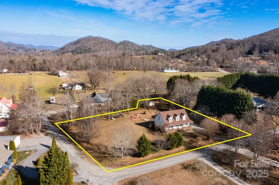 22 Ivy Garden Drive, Candler, NC 28715 - Image #2