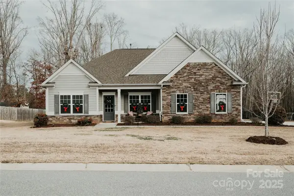 155 Autumn Mist Road, Statesville, NC 28677