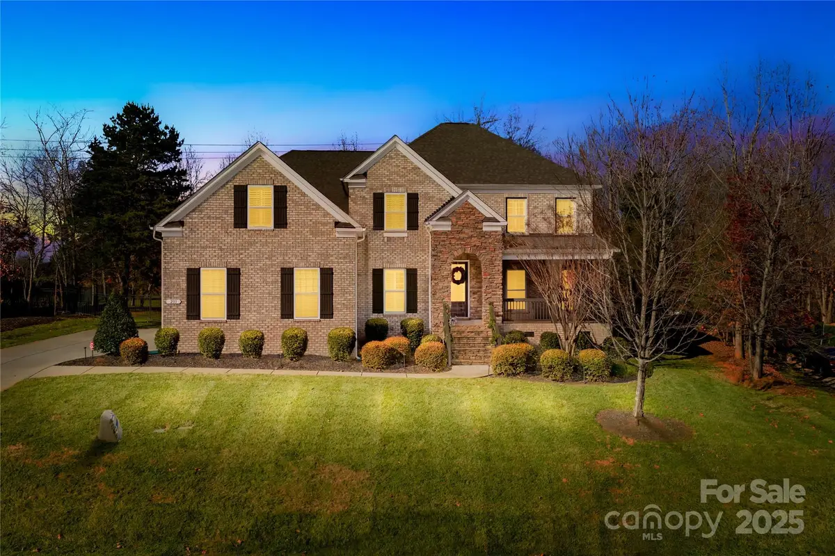 233 Walking Horse Trail, Davidson, NC 28036 - Image #1