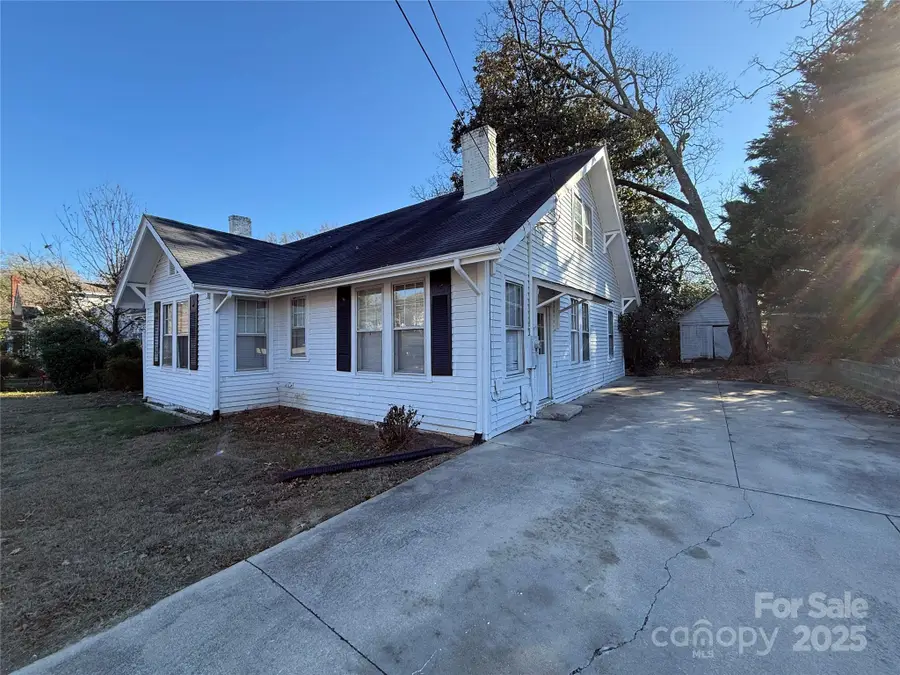 112 E Ashe Street, Wadesboro, NC 28170 - Image #2