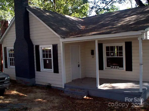 655 Bradford Drive, Charlotte, NC 28208