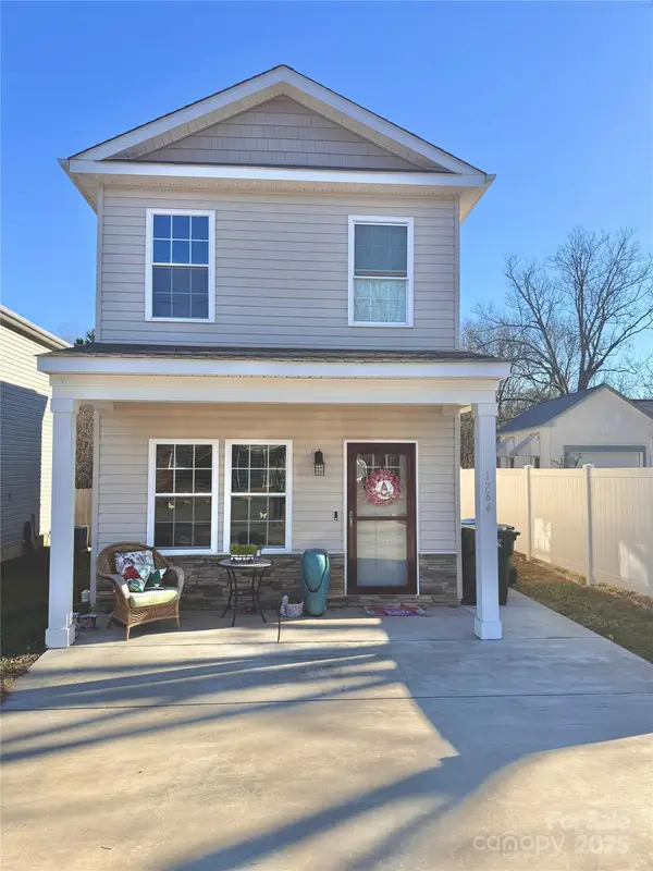 1764 17th Avenue Ne, Hickory, NC 28601