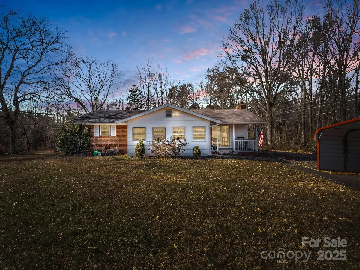 2072 Dean Lane, Lincolnton, NC 28092 - Image #1