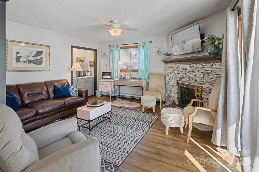 301 Pinnacle Inn Road #2101, Beech Mountain, NC 28604 - Image #2