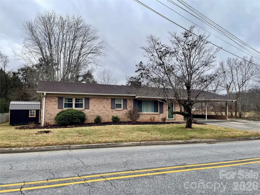 635 Powell Road Ne, Lenoir, NC 28645 - Image #2