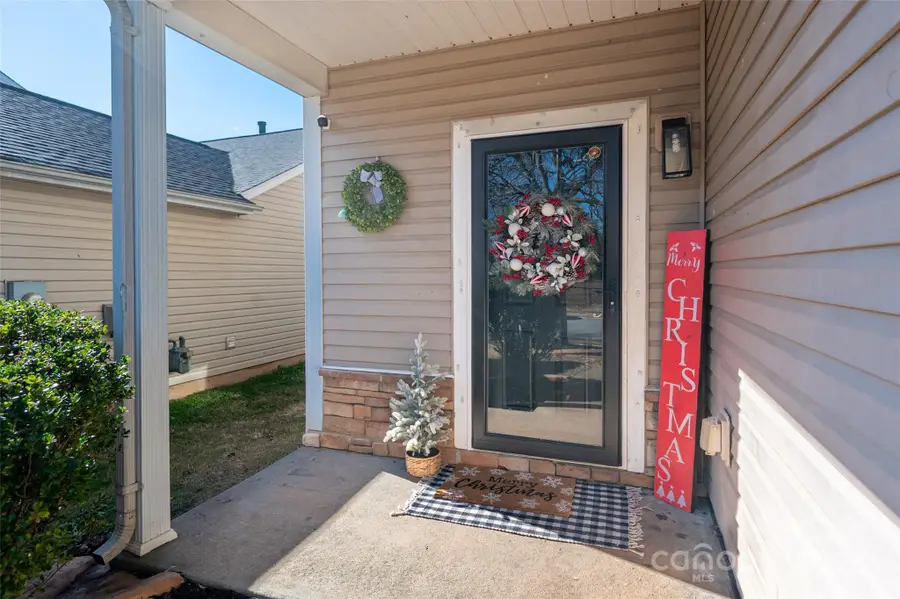 3434 Charterhall Lane, Charlotte, NC 28215 - Image #2