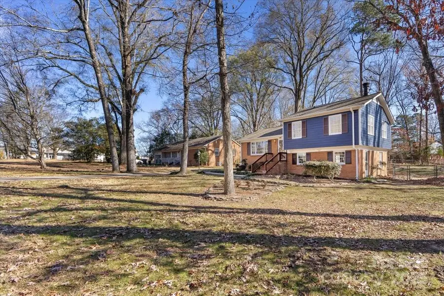 2418 Vista Drive, Charlotte, NC 28212 - Image #2