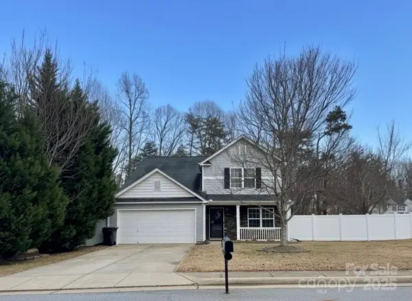 9404 Quilting Bee Lane, Charlotte, NC 28216