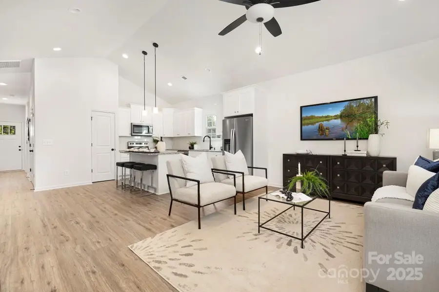 311 E Glendale Avenue, Mount Holly, NC 28120 - Image #3