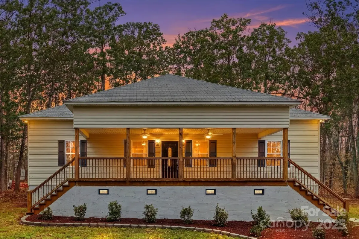 3429 Thoroughbred Lane, York, SC 29745 - Image #1