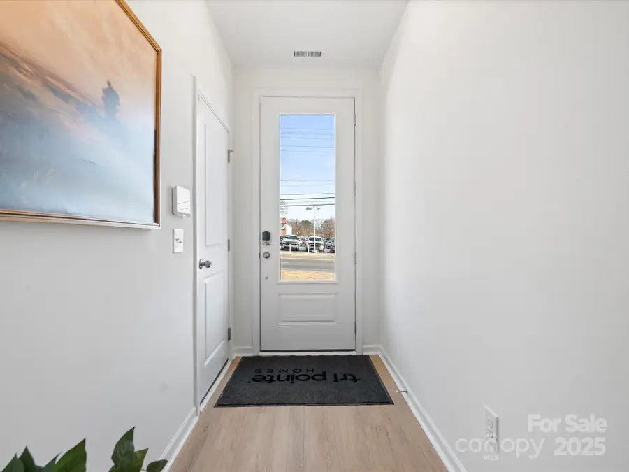 5040 Beirut Drive, Charlotte, NC 28217 - Image #3