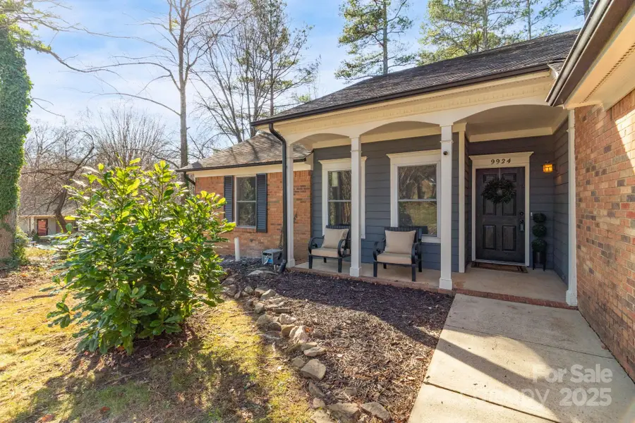 9924 Liberty Bell Court, Charlotte, NC 28269 - Image #2