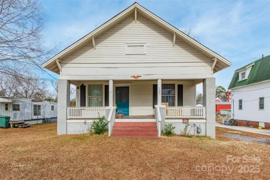 107 Hampton Street, Chester, SC 29706 - Image #2