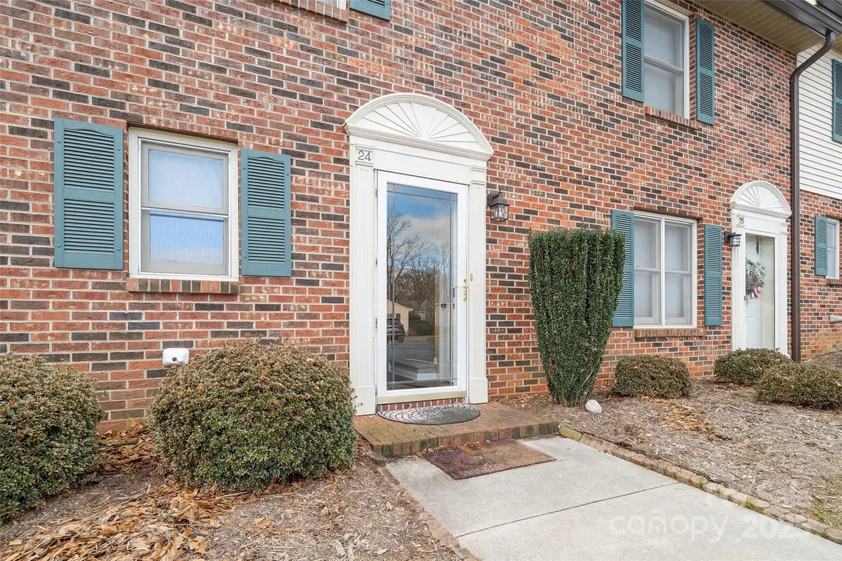 1330 5th Street Ne #24, Hickory, NC 28601 - Image #1