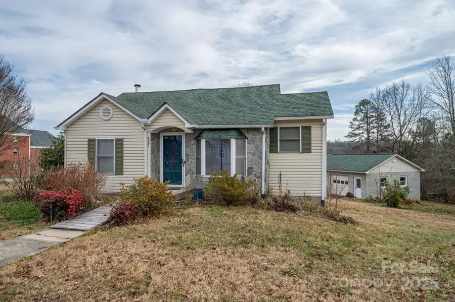 2541 Grandview Circle Sw, Lenoir, NC 28645 - Image #2