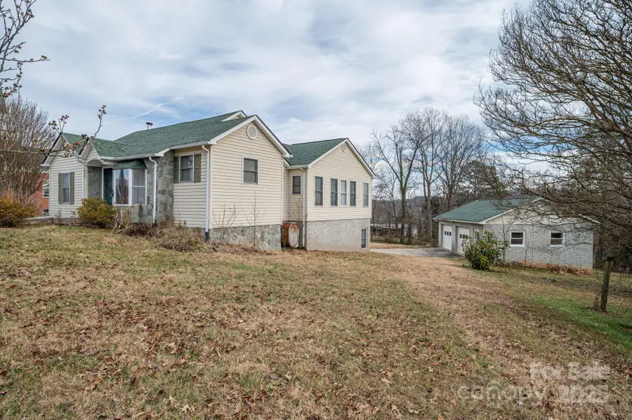 2541 Grandview Circle Sw, Lenoir, NC 28645 - Image #3