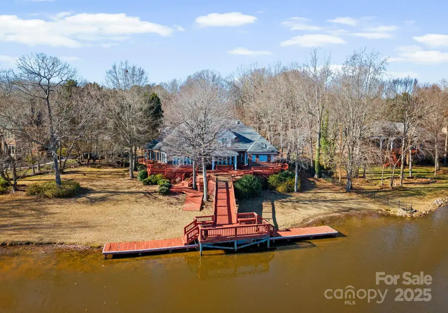 718 Eagle Point Court, Matthews, NC 28104 - Image #3