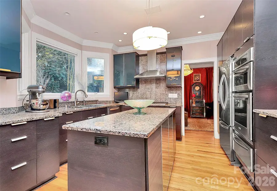 304 S Canterbury Road, Charlotte, NC 28211 - Image #2