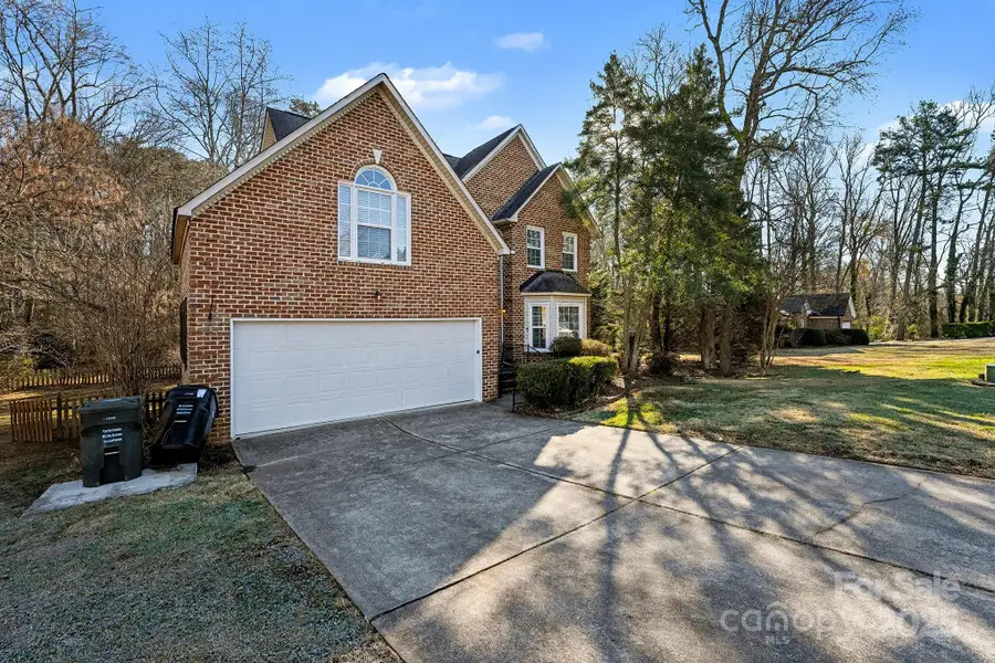 1112 Thoroughbred Place Nw, Concord, NC 28027 - Image #2