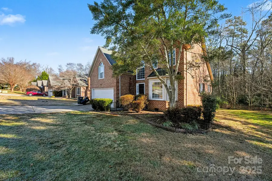 1112 Thoroughbred Place Nw, Concord, NC 28027 - Image #3