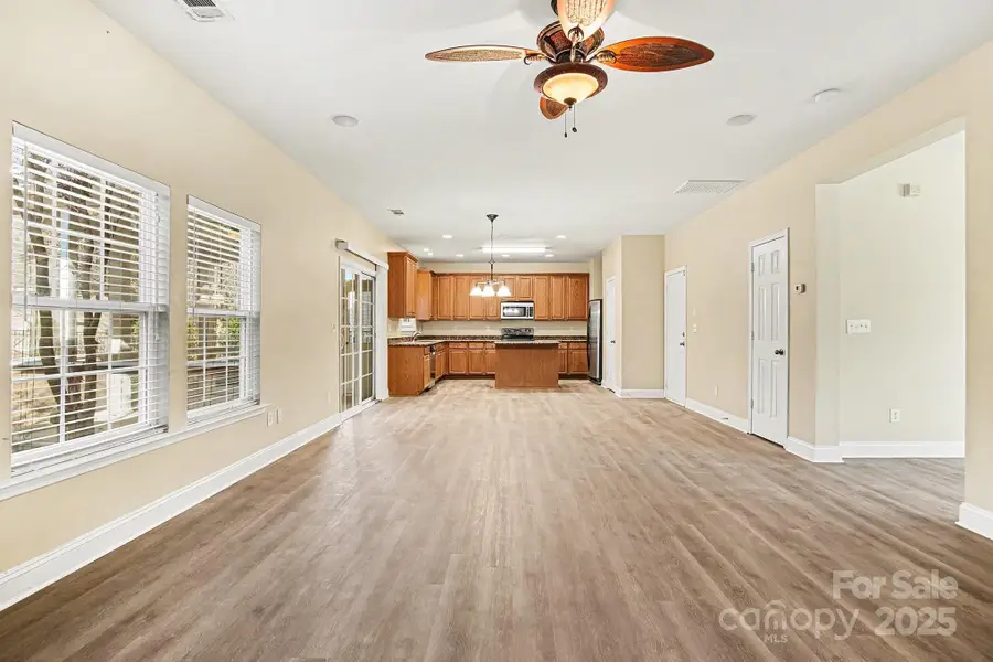 9329 Seamill Road, Charlotte, NC 28278 - Image #3