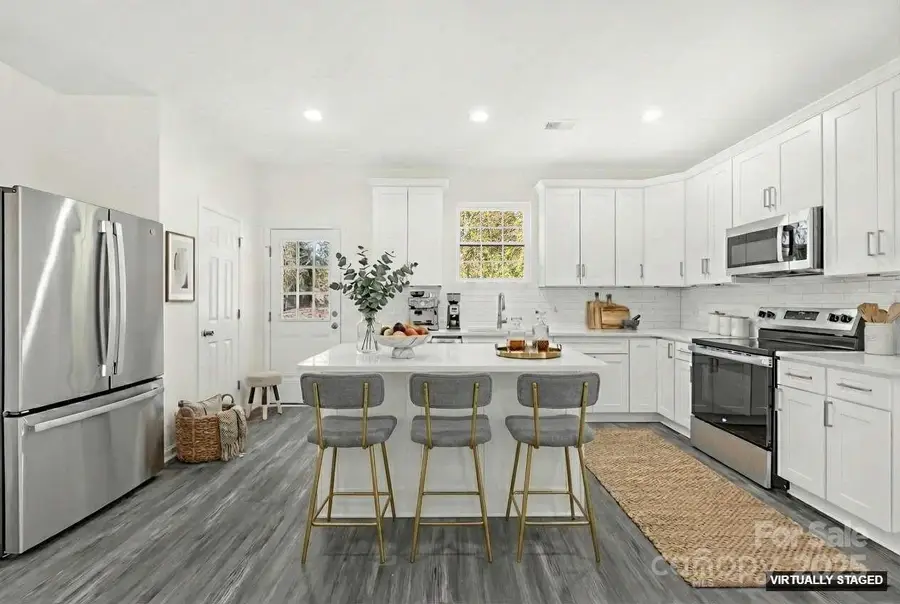 905 Holt Street, Lexington, NC 27292 - Image #3