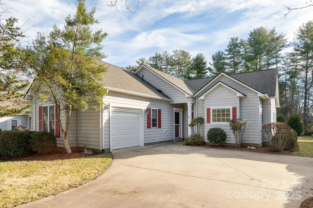 135 Cambridge Drive, Brevard, NC 28712 - Image #1
